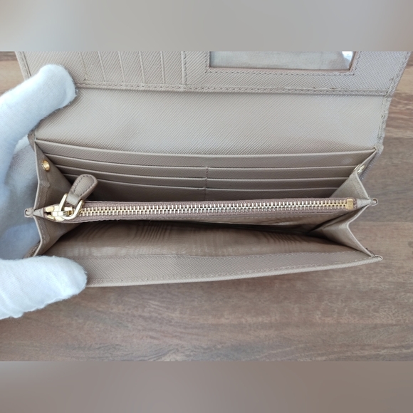 Authentic Prada Cammeo Saffiano Continental Wallet on Chain - Picture 4 of 8